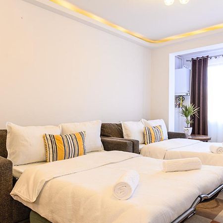 Jad - Comfortable - 3 Rooms Apartments Isaran Coresi Brasov Exterior photo