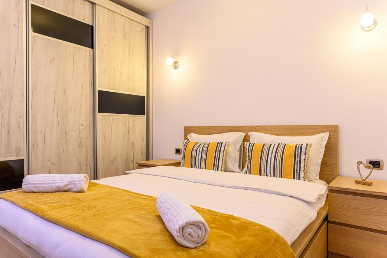 Jad - Comfortable - 3 Rooms Apartments Isaran Coresi Brasov Exterior photo