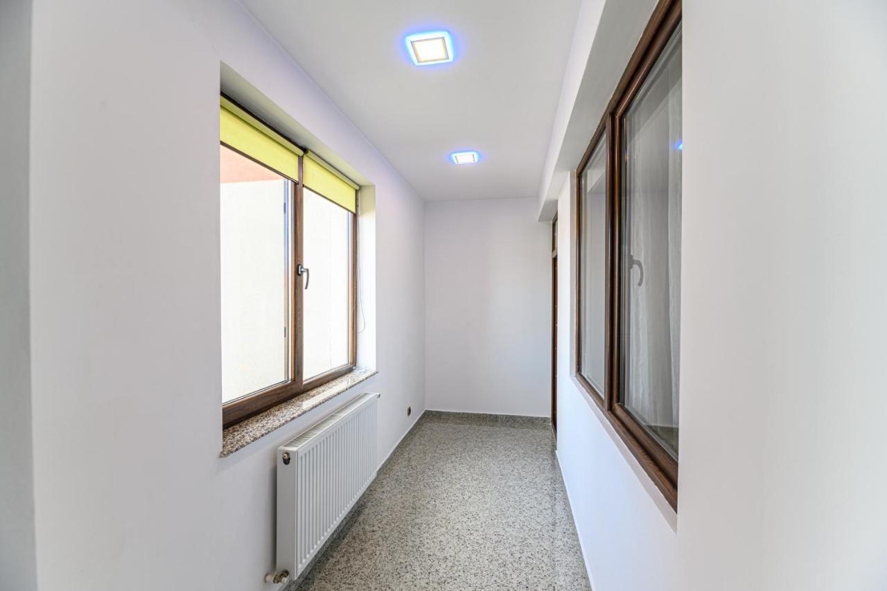 Jad - Comfortable - 3 Rooms Apartments Isaran Coresi Brasov Exterior photo