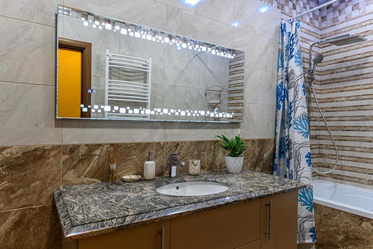 Jad - Comfortable - 3 Rooms Apartments Isaran Coresi Brasov Exterior photo