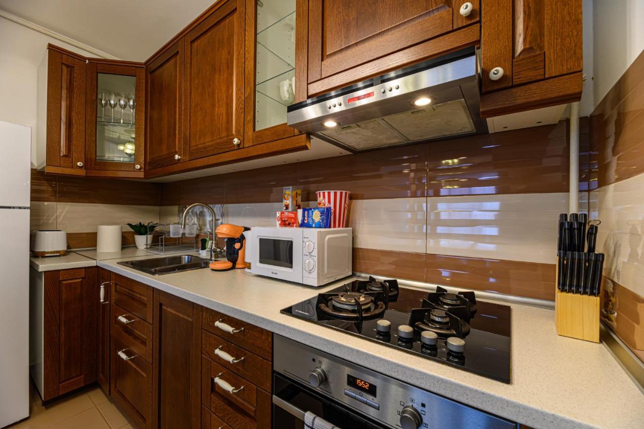 Jad - Comfortable - 3 Rooms Apartments Isaran Coresi Brasov Exterior photo